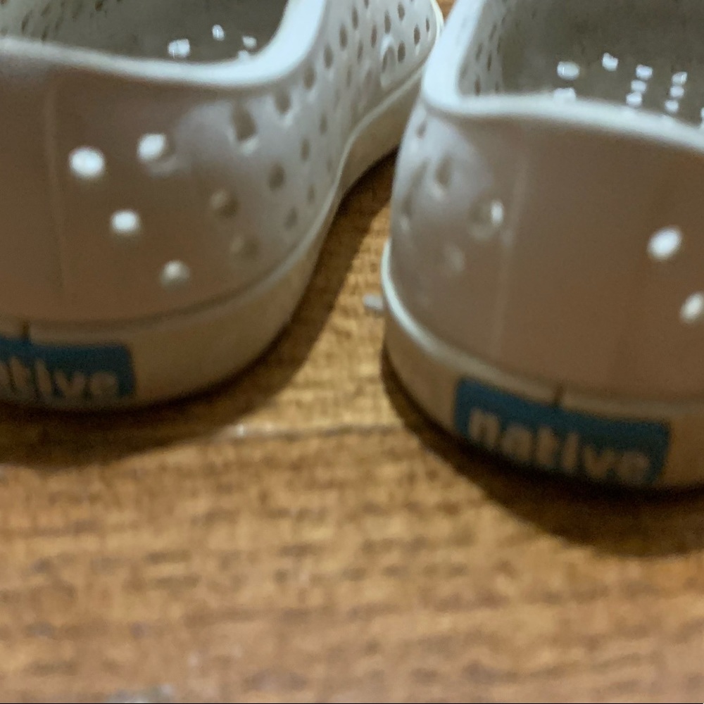 White Native C4 - Picture 3 of 3